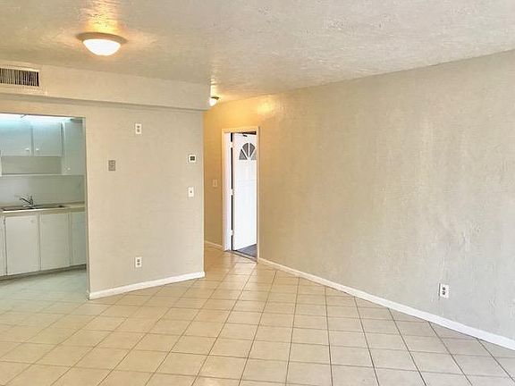 5th image of 809 S K St APT 3