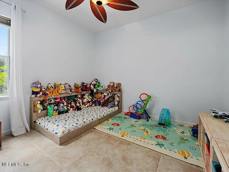 1357 Barrington Cir — Photo 24