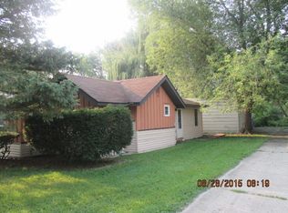 10941 W Edgewood Rd, Beach Park, IL 60087