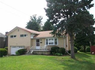 458 Colonial Dr, Monroeville, PA 15146