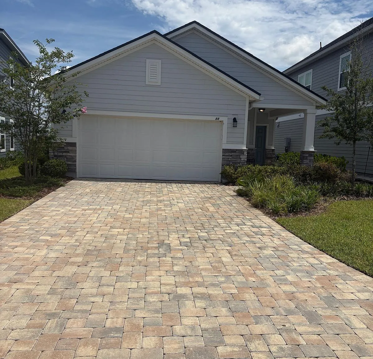 3 bed, 2.5 bath, 1864 sqft, $2,450 — Photo 1