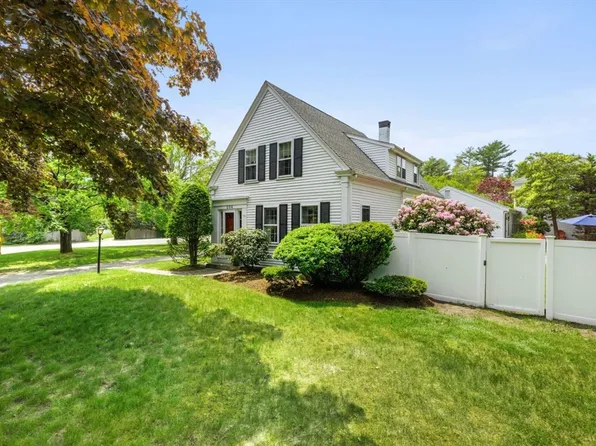 594 Tremont St, Duxbury, MA 02332