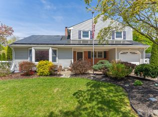 72 Hilltop Blvd, East Brunswick, NJ 08816