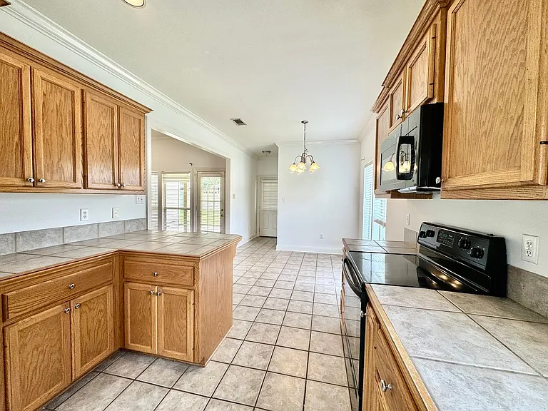 413 Lake Worth Dr — Photo 6