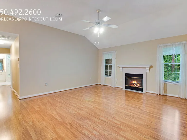 366 Bay Tree Dr — Photo 4