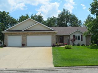349 E Birchwood Ct, Warsaw, IN