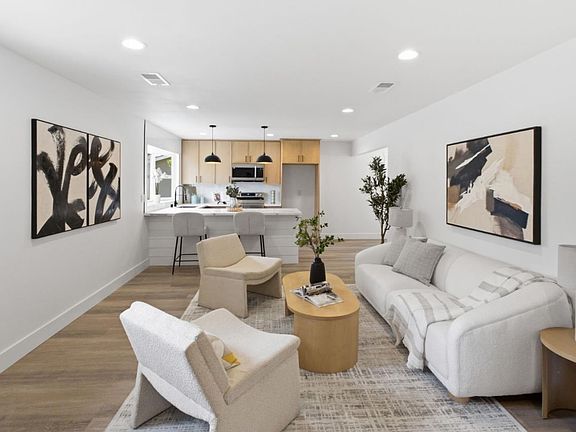 4th image of 444 Amaral Cir