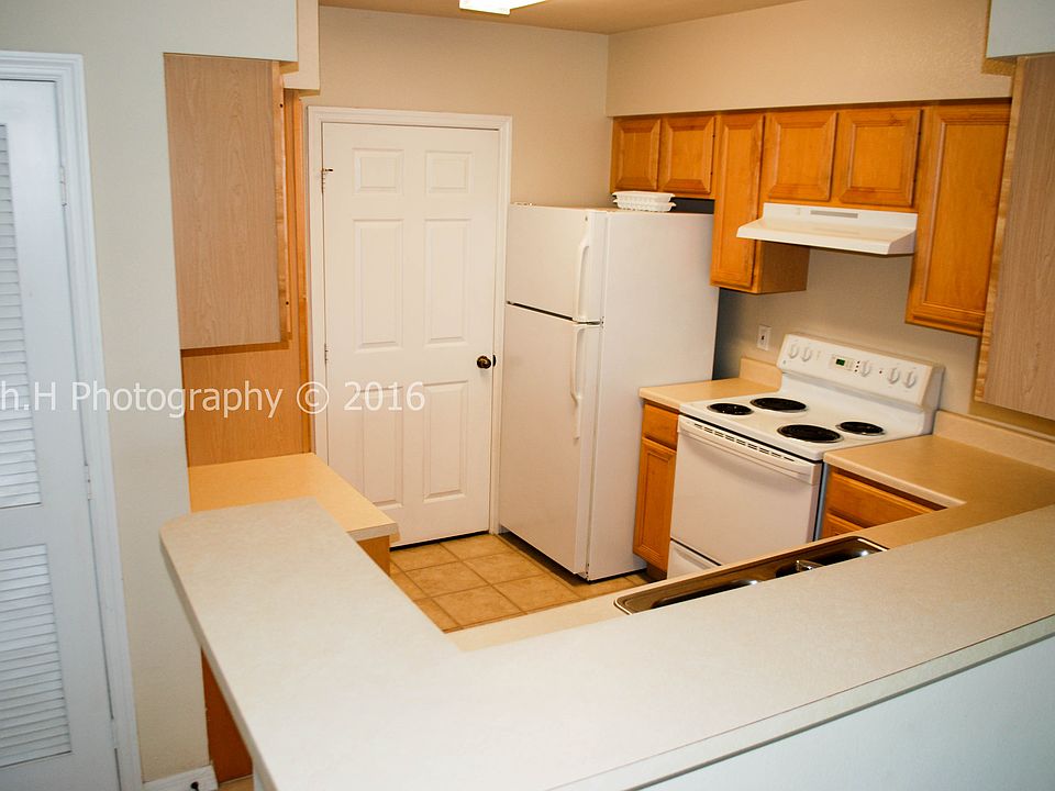 1st image of 1040 Villagio Cir Unit 102