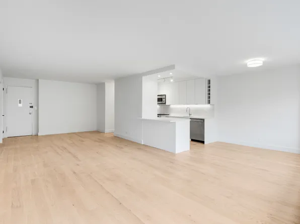 205 West End Avenue 15H image 3 of 13