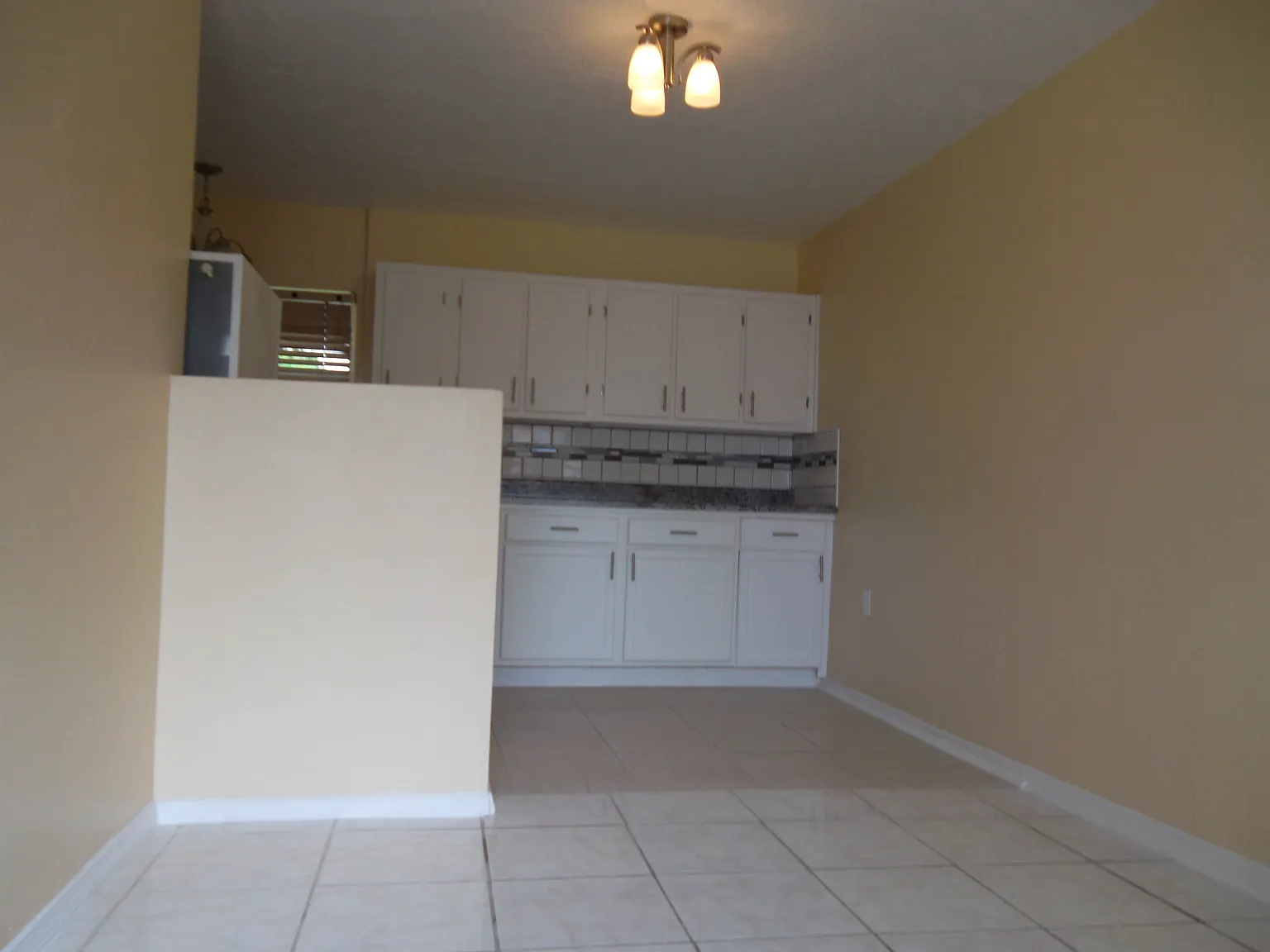 1 bed, 960 sqft, $1,000 — Photo 2