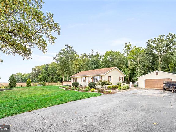 2nd image of 3046 Hazlettville Rd