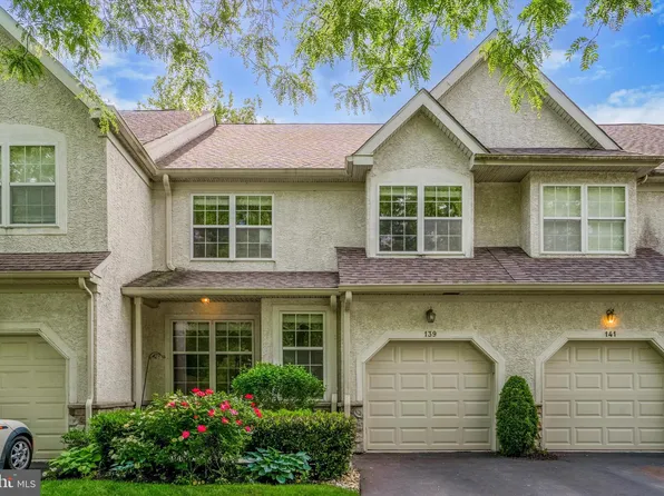 139 Green Valley Cir, Dresher, PA 19025