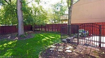 3rd image of 236 Waverly St