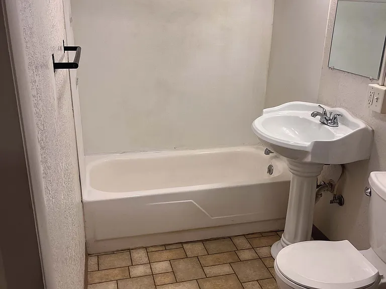 527 Pioneer Rd #3 — Photo 7