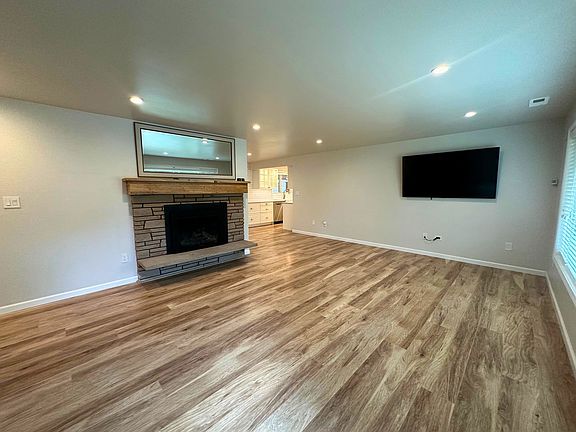 3rd image of 5432 99th Ave SE