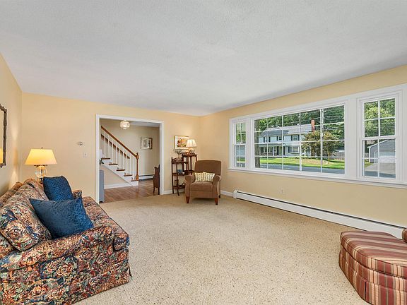 4th image of 17 Longwood Drive