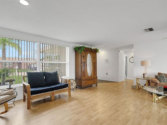 5th image of 7234 OAKSHIRE DRIVE