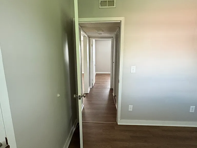 111 Holston Ave #2 — Photo 6