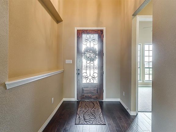 4th image of 609 Falls Creek Ct