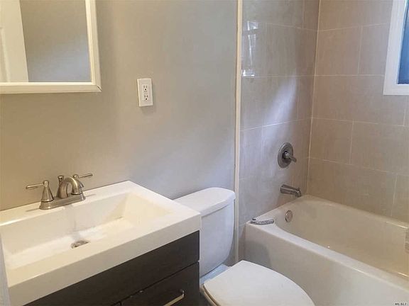 5th image of 49 N 15th St