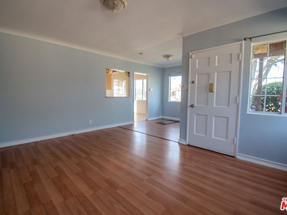 4th image of 3248 W 112th St