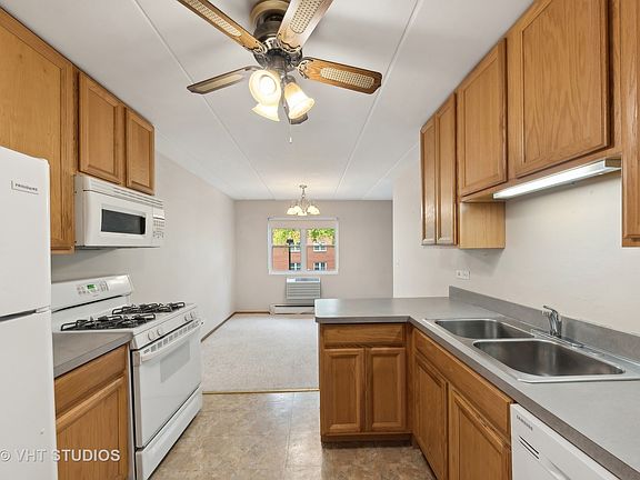 5th image of 120 N Lincoln Ln Unit 2D