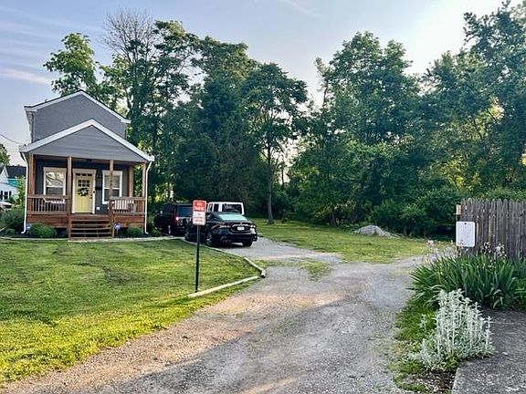 3rd image of 5706 Roe St