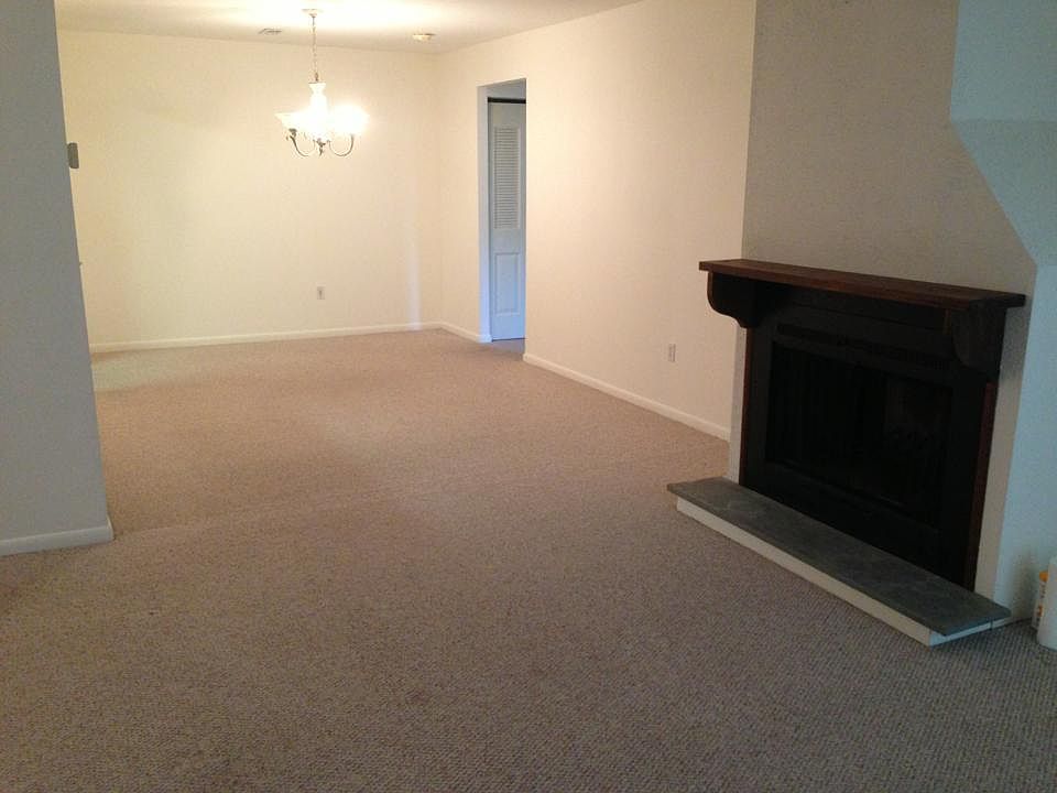 Open living/dining room