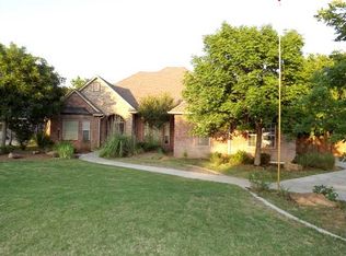 216 Chisholm Trl, Yukon, OK 73099