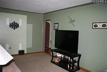 5th image of 1106 Elm St