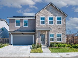 1817 N Phillip Ave, Clovis, CA 93619