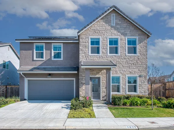 1817 N Phillip Ave, Clovis, CA 93619