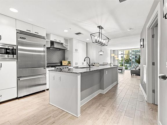 2nd image of 1120 E Kennedy Blvd Unit 1026