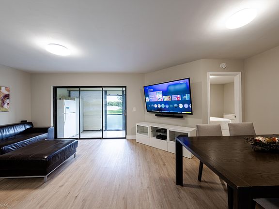 5th image of 205 Lincoln Court