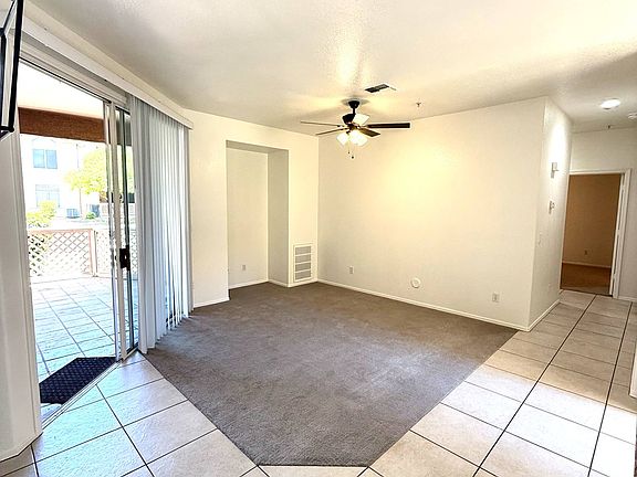 4th image of 1633 E Lakeside Dr Unit 102