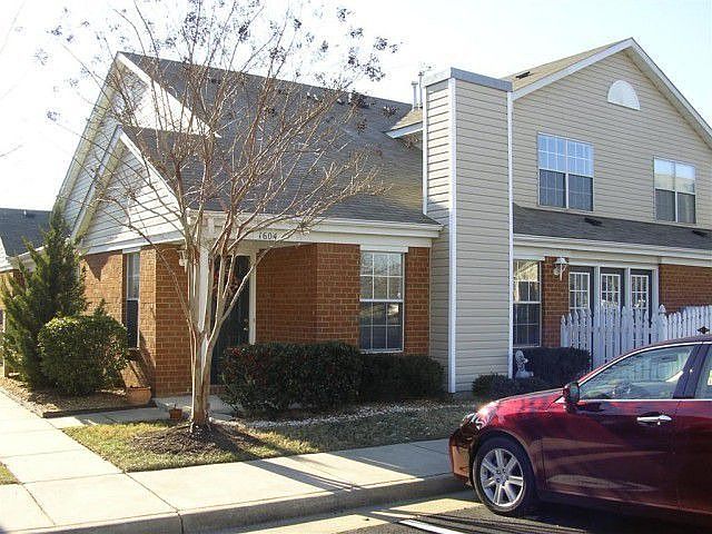 1st image of 1604 Westgate Cir