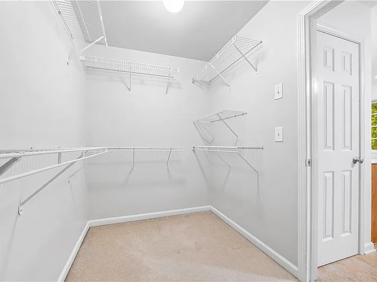 2844 Loftview Sq — Photo 27