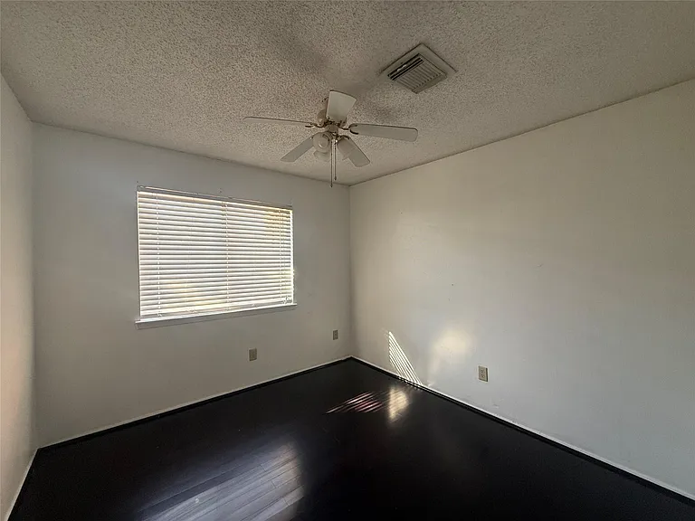8498 Dairy View Ln — Photo 12