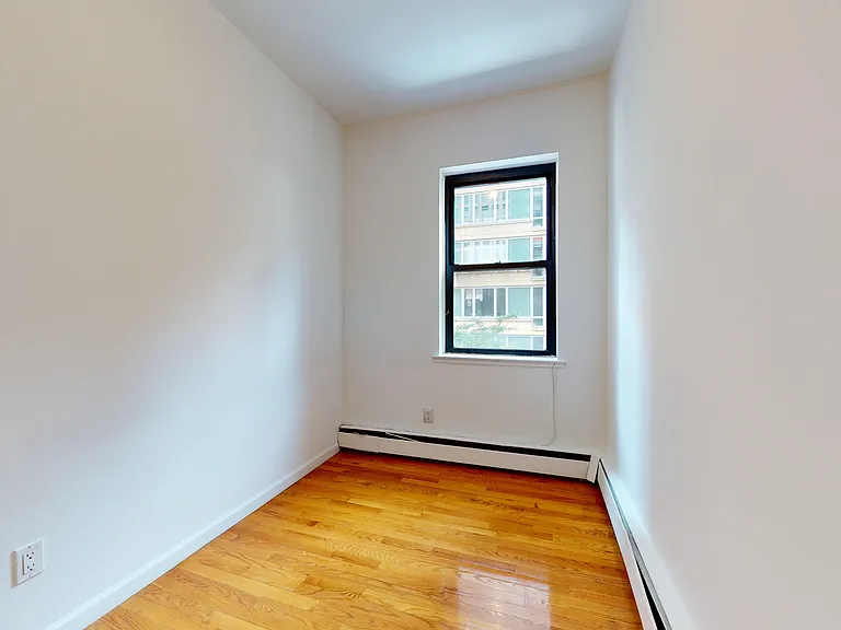 249 E 53rd St #3C — Photo 7
