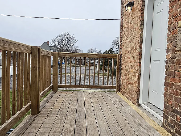 1035 Crosby St #1037 — Photo 37
