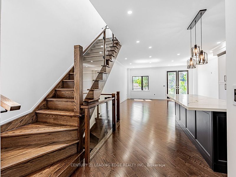 Toronto House for rent - 5 Bedrooms — photo 16