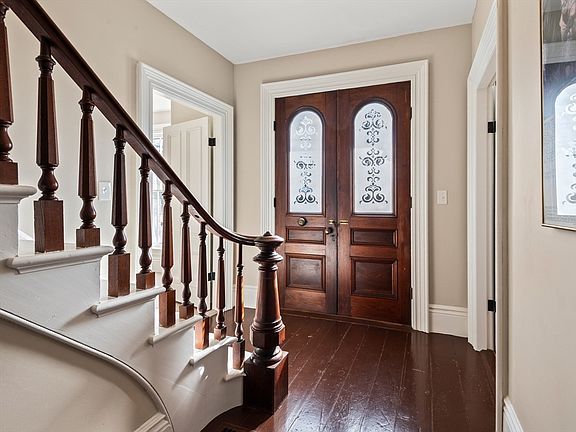 2nd image of 226 Wood St