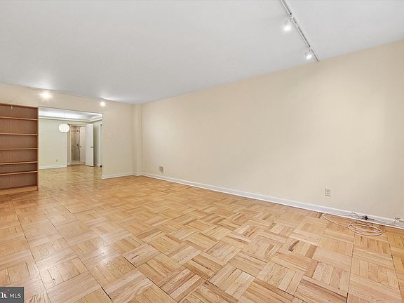 5th image of 40 Old Lancaster Rd APT 311