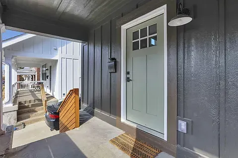 1462 Hamlet St — Photo 3