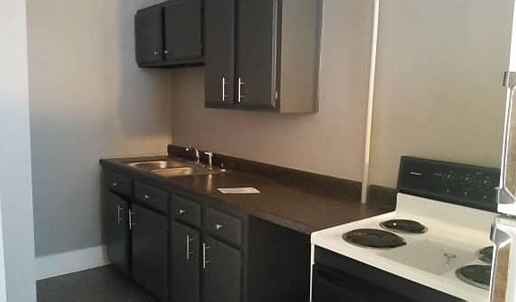 2nd image of 107 Walton Ave APT 4
