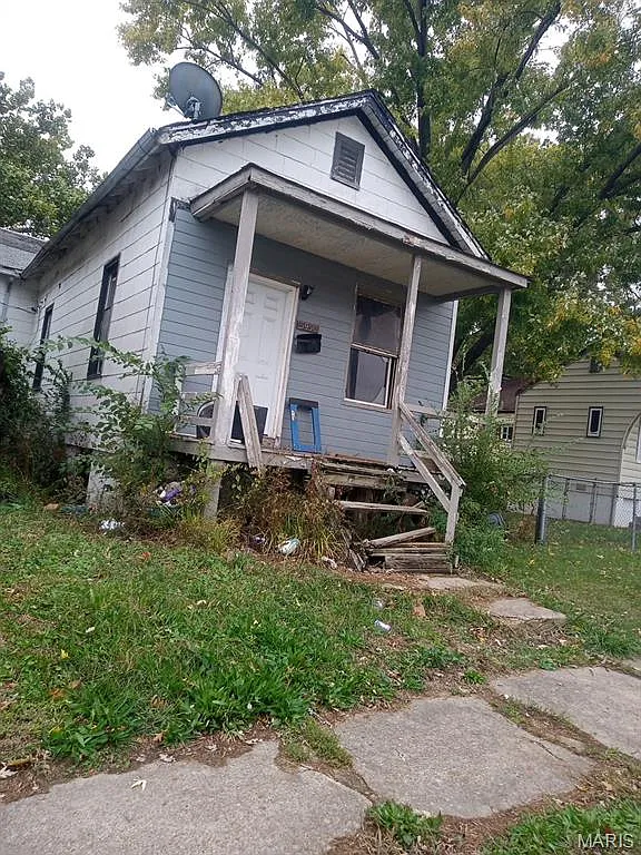 5950 Sherry Ave photo 1