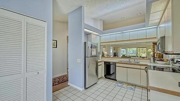 5905 Doral Dr — Photo 15