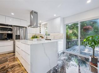 444 Stillmeadow Cir, Waterloo, ON N2L5M3