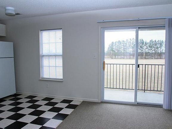 4th image of 4910 Deveron St