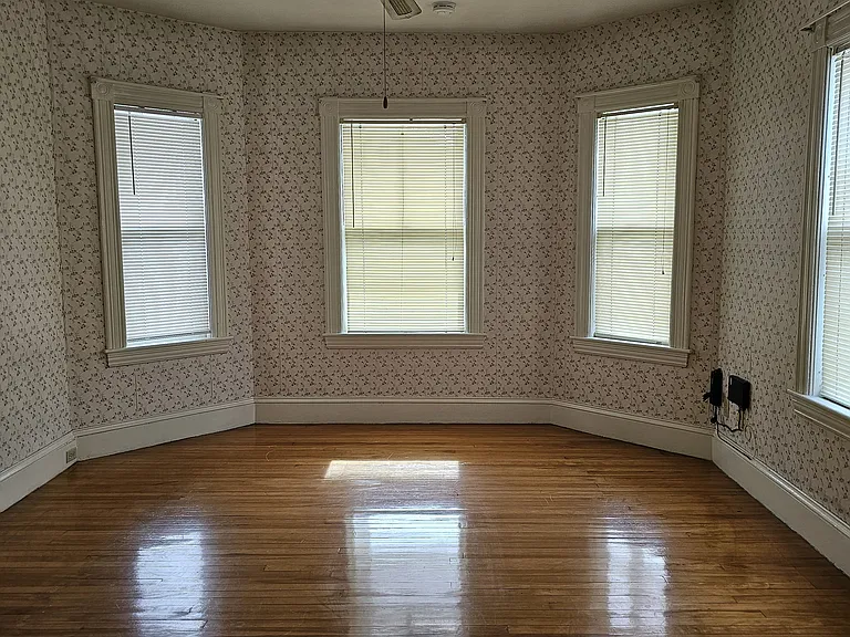 404 Stevens St #1 — Photo 9